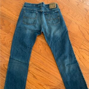 American Eagle size 34 x 32 jeans Straight cut. Great condition